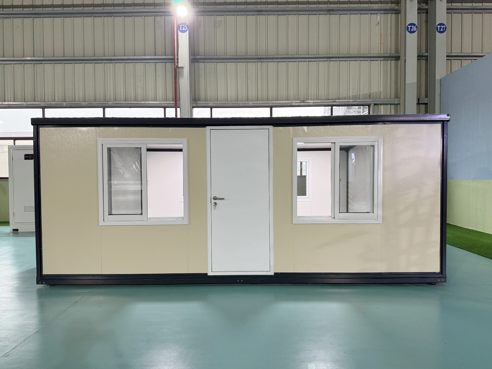 700 Small Dual Wing Expandable Container House front view