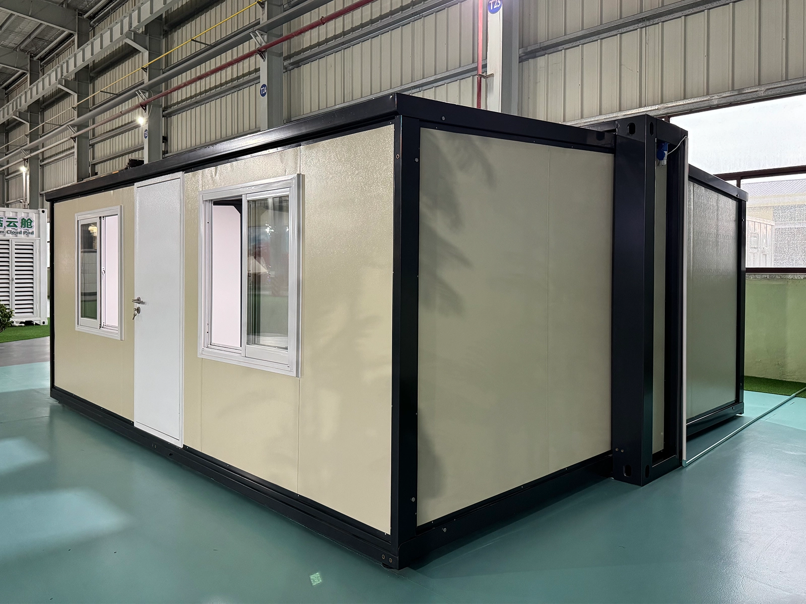 700 Small Dual Wing Expandable Container House side view