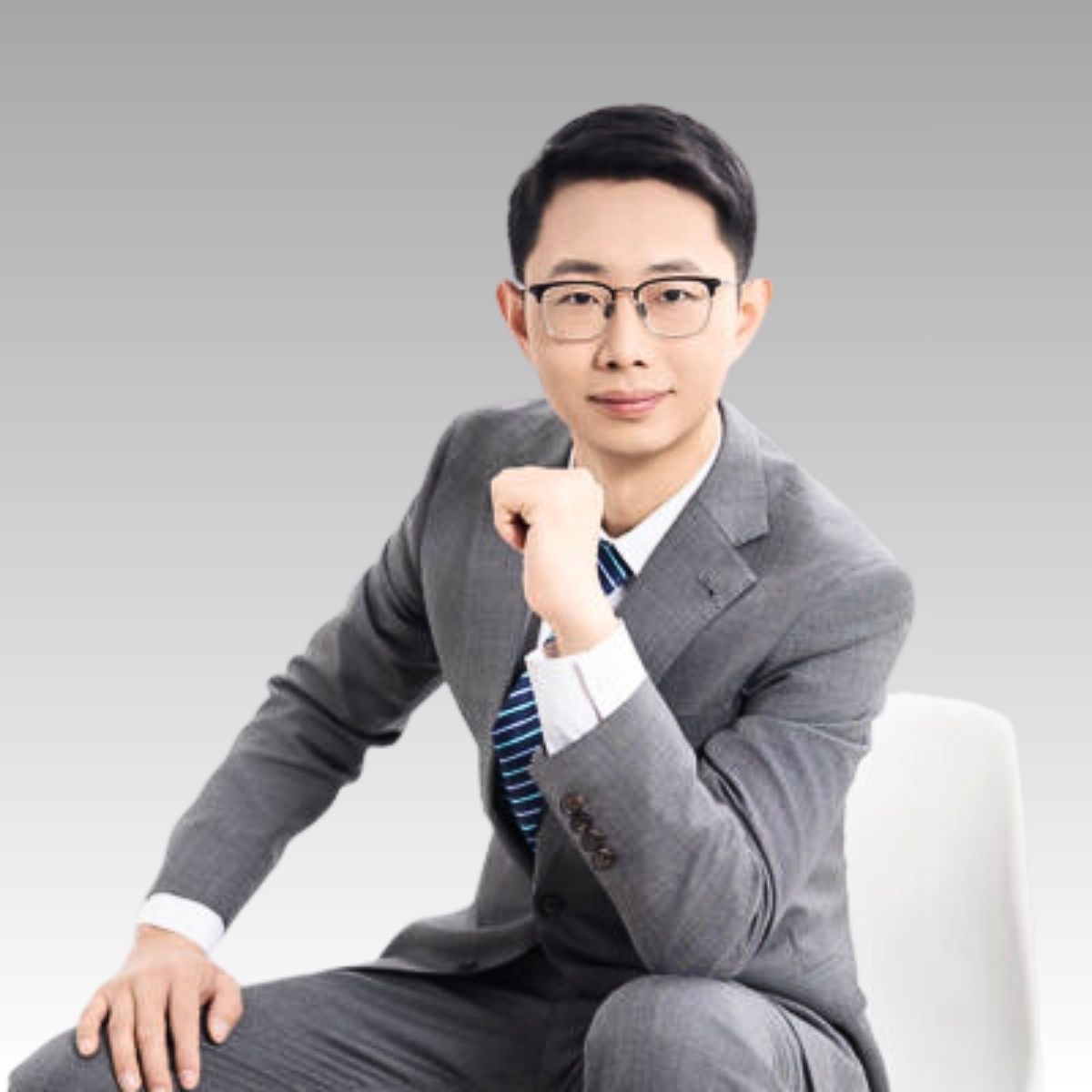 GS Housing general manager Mr. Fu leading modular building and expandable container house projects