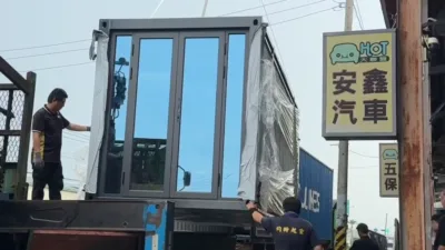 Expandable container house assembly site